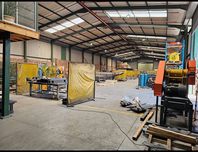 4,196M² FACTORY TO LET IN NORTH RIDING